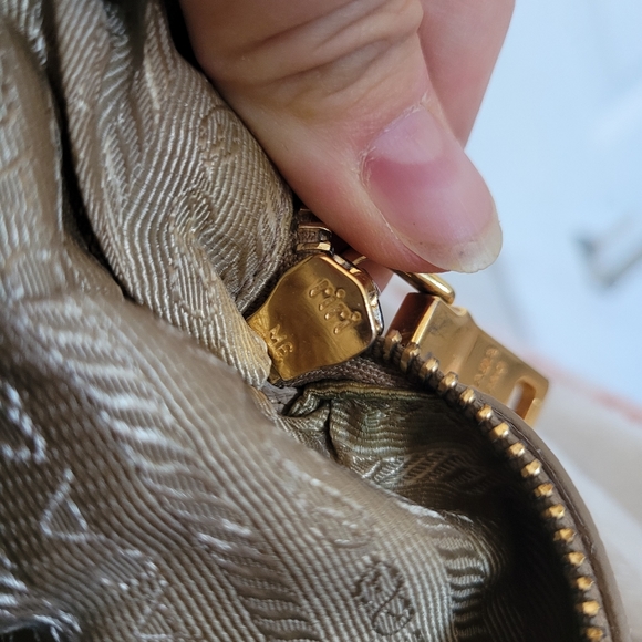 Prada SOLD!!! - Picture 14 of 14